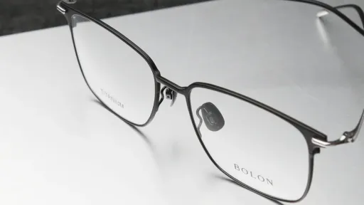 เลนส์ย่อบางคืออะไร บางสุดเท่าไร