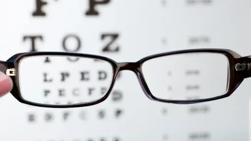 เลนส์โปรเกรสซีฟ คืออะไร