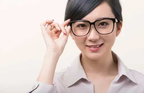 ข้อดีและข้อเสียของเลนส์โปรเกรสซีฟ