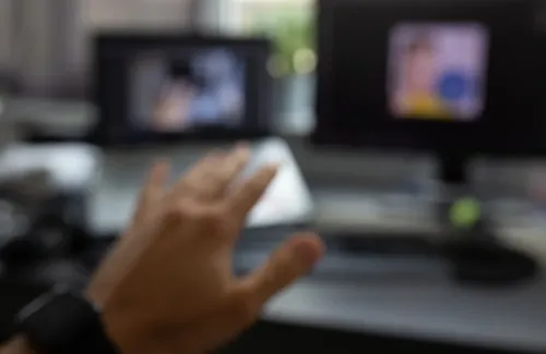  อายุ 40 ตาพร่ามัว เกิดจากอะไร