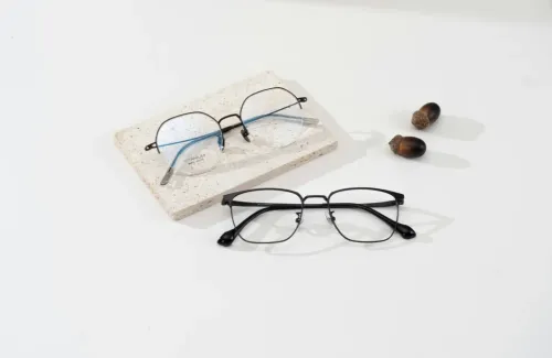 เลนส์เปลี่ยนสีคืออะไร มีกี่แบบ