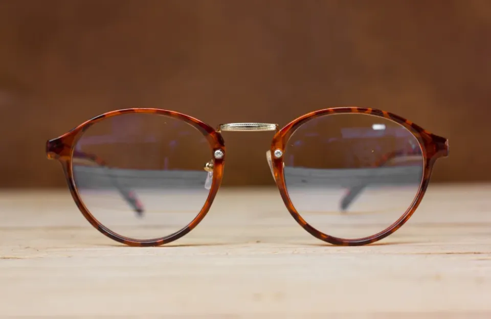 กรอบแว่นสายตาผู้หญิง ทรง Panto